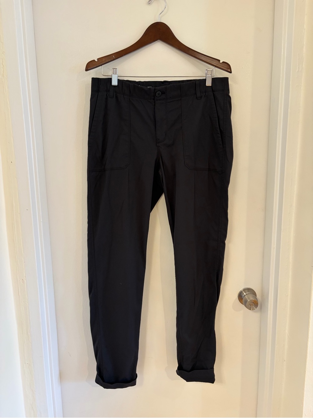 Women’s REI Black Casual Tapered Pants size 12